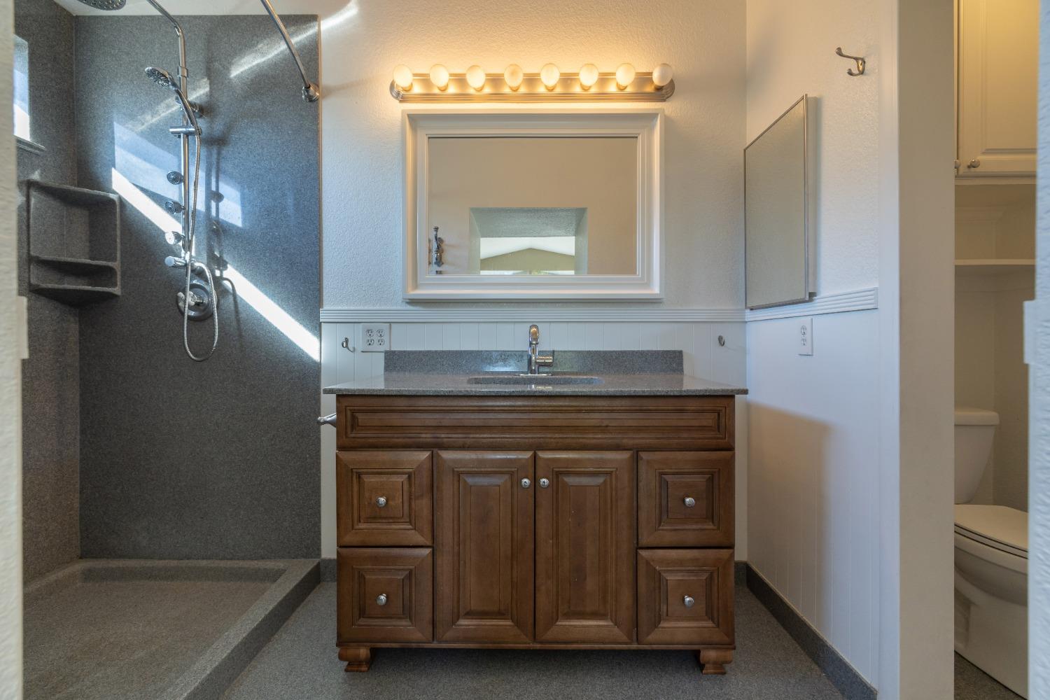 Detail Gallery Image 11 of 31 For 5156 Grass Valley Way, Antioch,  CA 94531 - 3 Beds | 2/1 Baths