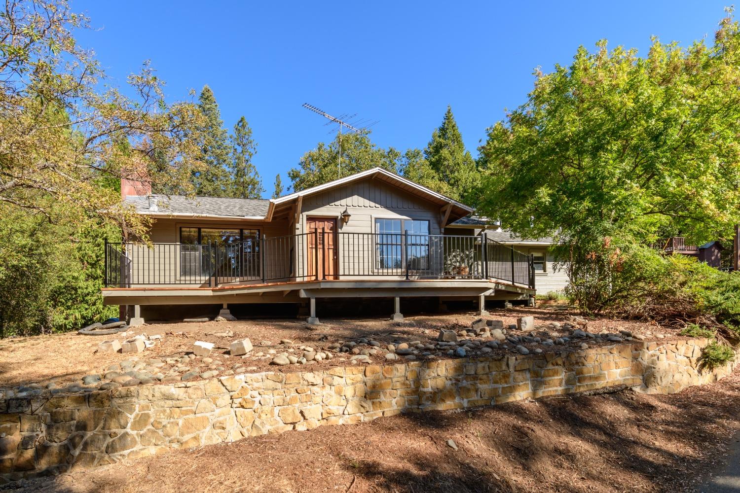 Detail Gallery Image 4 of 58 For 1802 Twitchell Rd, Placerville,  CA 95667 - 3 Beds | 2 Baths