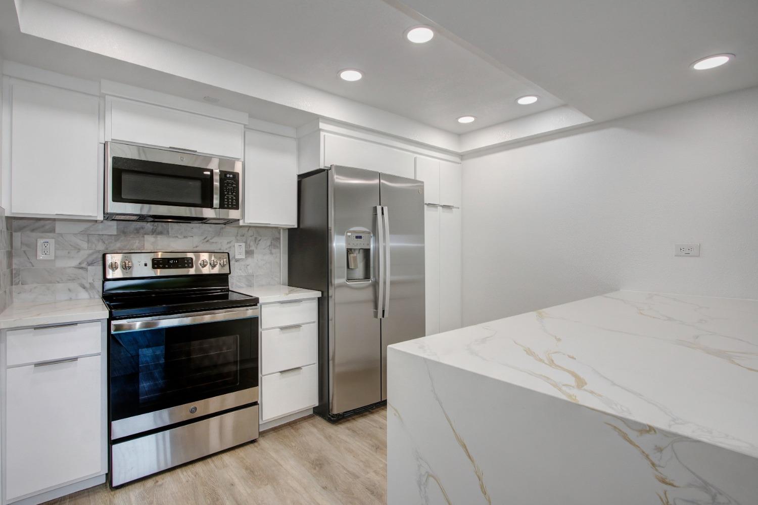 Detail Gallery Image 9 of 52 For 500 N St #504,  Sacramento,  CA 95814 - 2 Beds | 2 Baths