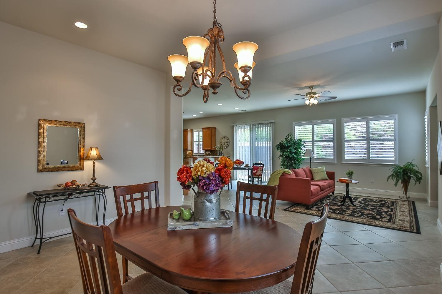 Detail Gallery Image 25 of 74 For 2040 Land End Loop, Roseville,  CA 95747 - 3 Beds | 2 Baths