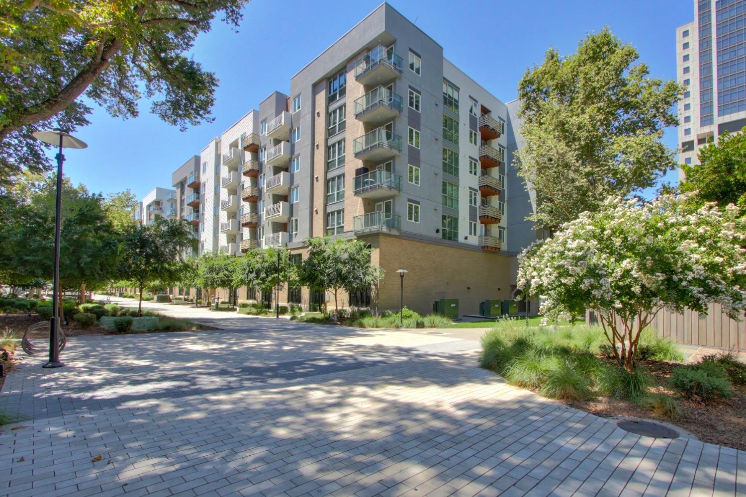 Detail Gallery Image 50 of 52 For 500 N St #504,  Sacramento,  CA 95814 - 2 Beds | 2 Baths