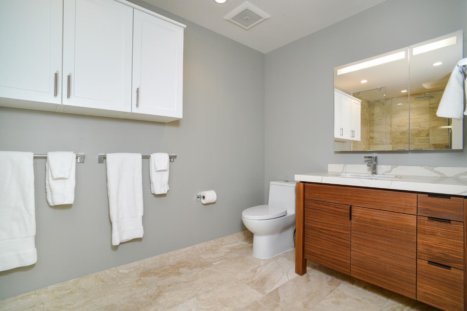 Detail Gallery Image 19 of 65 For 500 J St #1608,  Sacramento,  CA 95814 - 2 Beds | 2/1 Baths