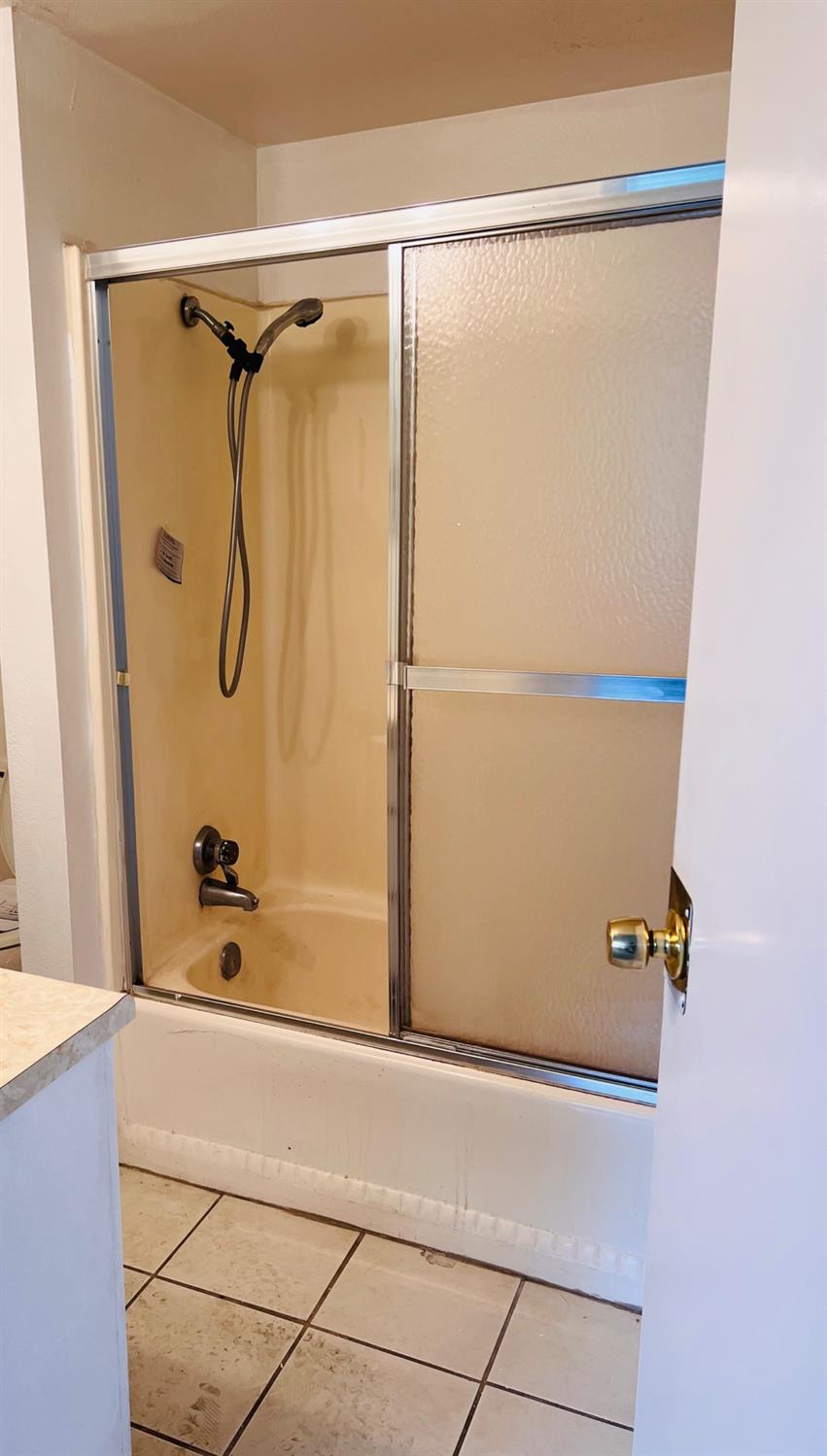 Detail Gallery Image 5 of 5 For 325 Standiford Ave Apt 68, Modesto,  CA 95350 - 1 Beds | 1 Baths