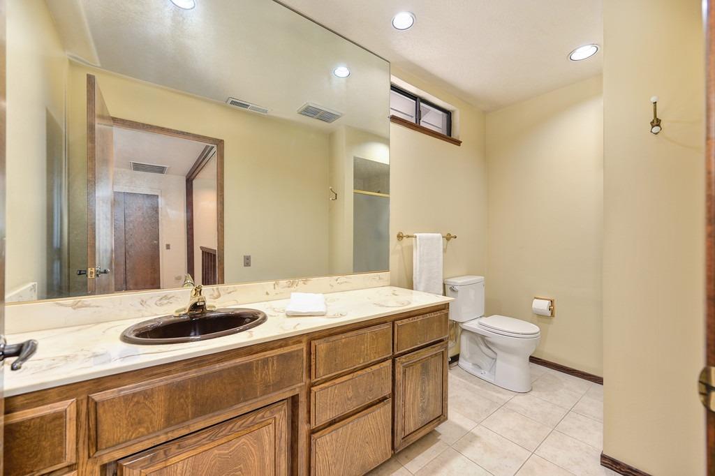 Detail Gallery Image 22 of 49 For 7551 Fairway Two Ave, Fair Oaks,  CA 95628 - 2 Beds | 2/1 Baths