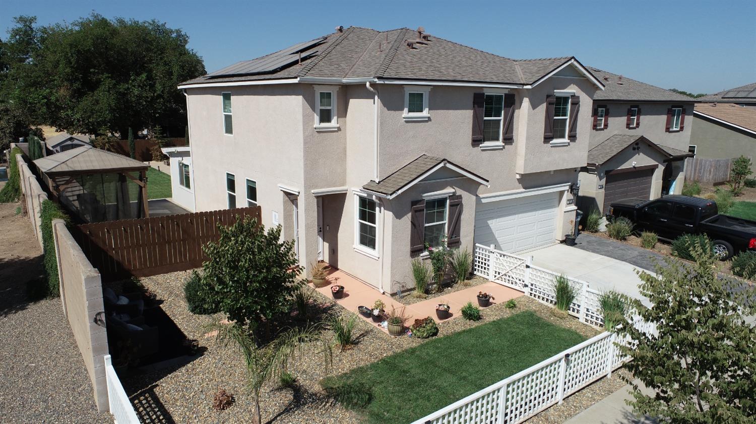 Detail Gallery Image 1 of 47 For 17 Medeival St, Merced,  CA 95341 - 4 Beds | 2/1 Baths