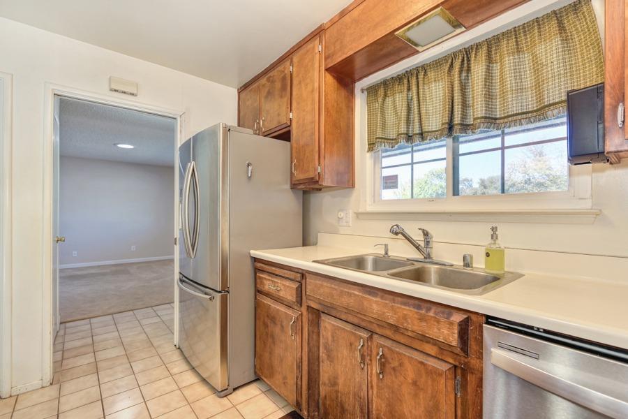 Detail Gallery Image 13 of 38 For 5620 Woodforest Dr, Sacramento,  CA 95842 - 4 Beds | 2 Baths