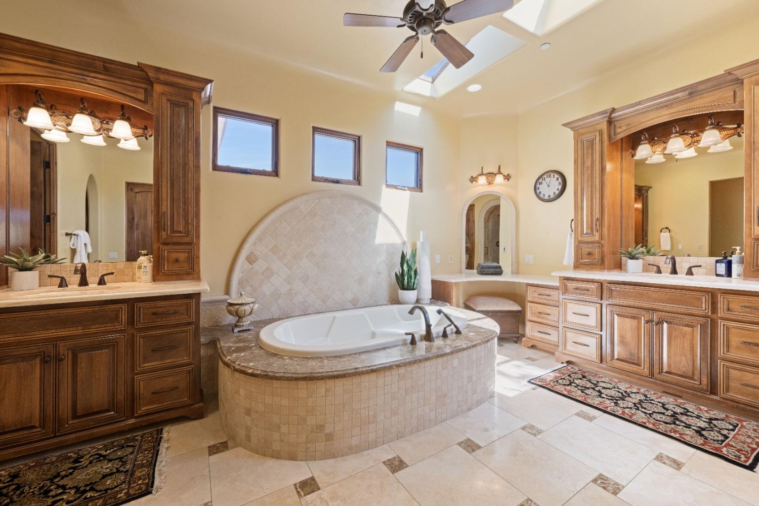 Detail Gallery Image 34 of 88 For 3456 Vista De Madera, Lincoln,  CA 95648 - 4 Beds | 6 Baths