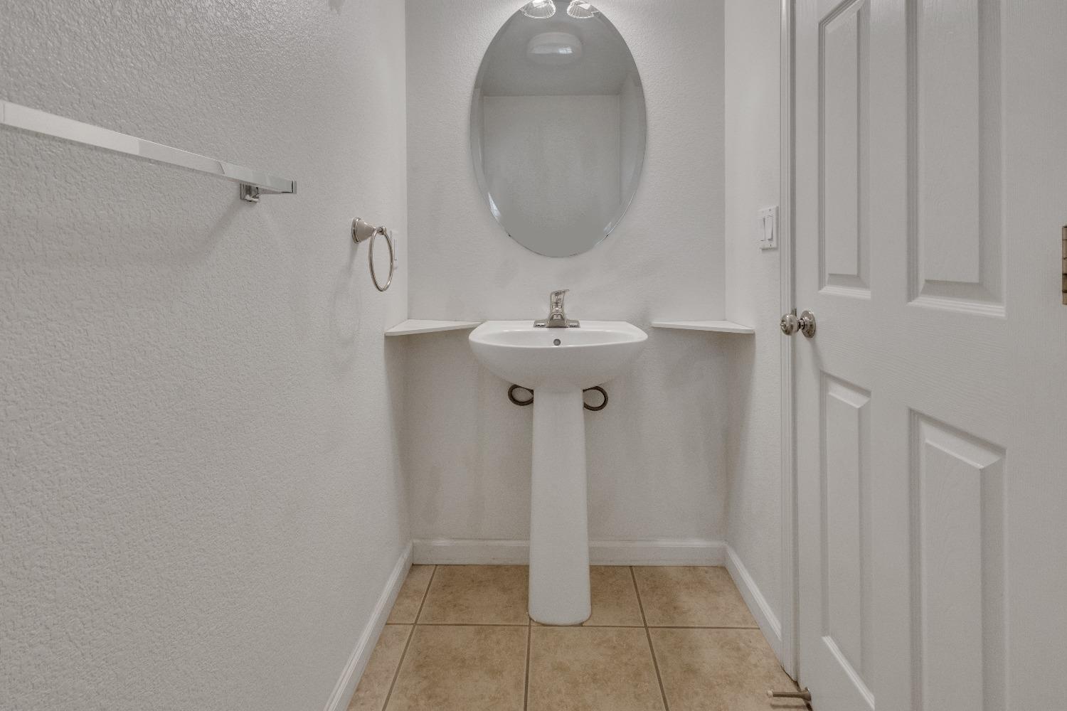 Detail Gallery Image 9 of 48 For 3431 Monogram St, San Leandro,  CA 94577 - 3 Beds | 2/1 Baths