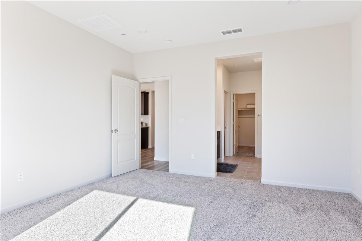 Detail Gallery Image 19 of 28 For 2132 Sierra Pines Pl, Plumas Lake,  CA 95961 - 4 Beds | 2 Baths