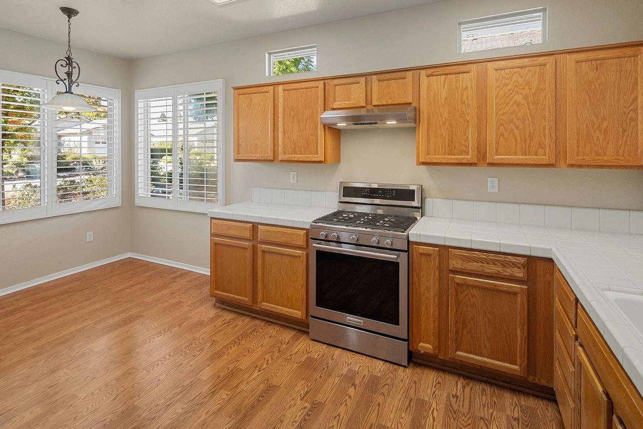 Detail Gallery Image 11 of 37 For 2019 Gatehouse Ln, Lincoln,  CA 95648 - 2 Beds | 2 Baths