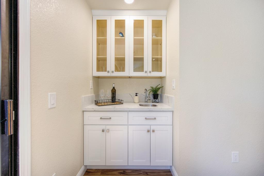 Detail Gallery Image 33 of 58 For 190 Winding Canyon Ln, Folsom,  CA 95630 - 2 Beds | 2 Baths