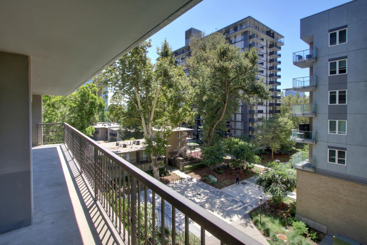 Detail Gallery Image 20 of 52 For 500 N St #504,  Sacramento,  CA 95814 - 2 Beds | 2 Baths