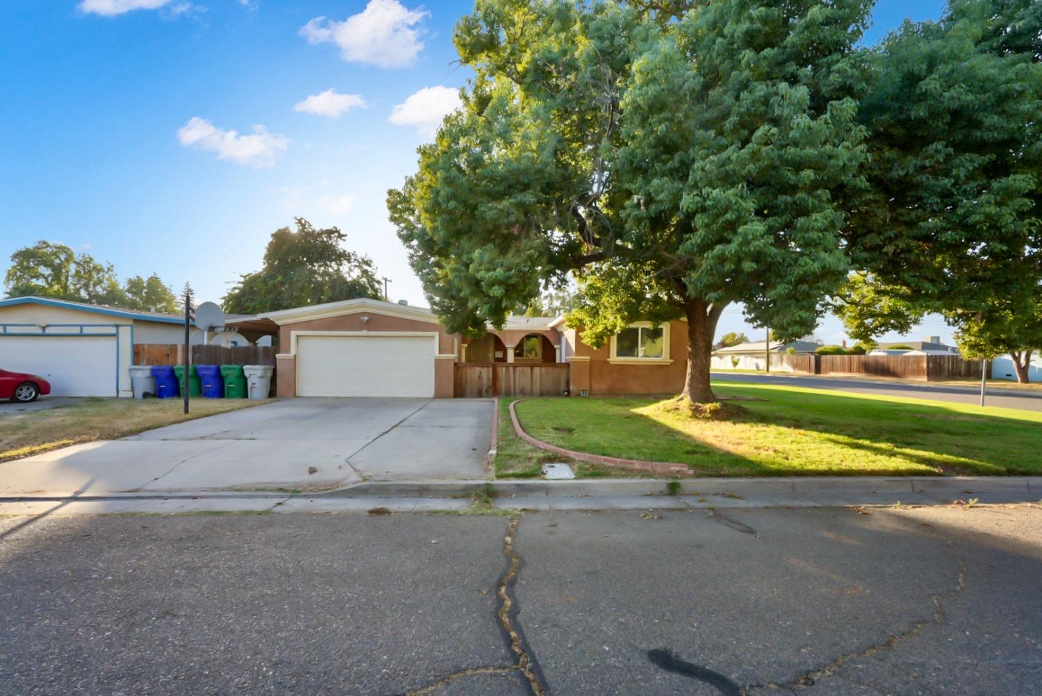 Detail Gallery Image 1 of 22 For 3285 Dakota St, Atwater,  CA 95301 - 4 Beds | 2 Baths