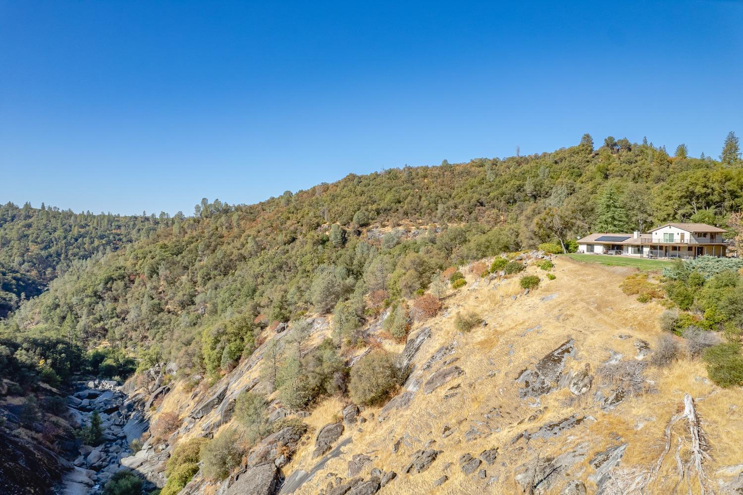 Detail Gallery Image 8 of 74 For 3825 Ethelon Pl, Placerville,  CA 95667 - 3 Beds | 3/1 Baths