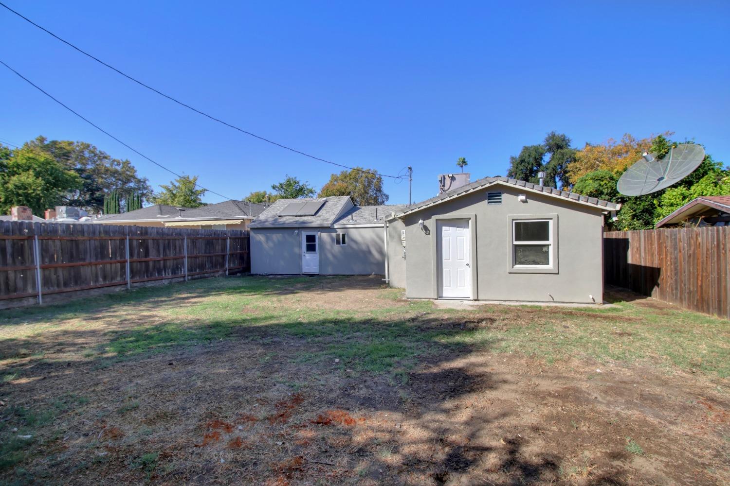 Detail Gallery Image 31 of 33 For 1707 Virginia Ave, West Sacramento,  CA 95691 - 2 Beds | 2 Baths