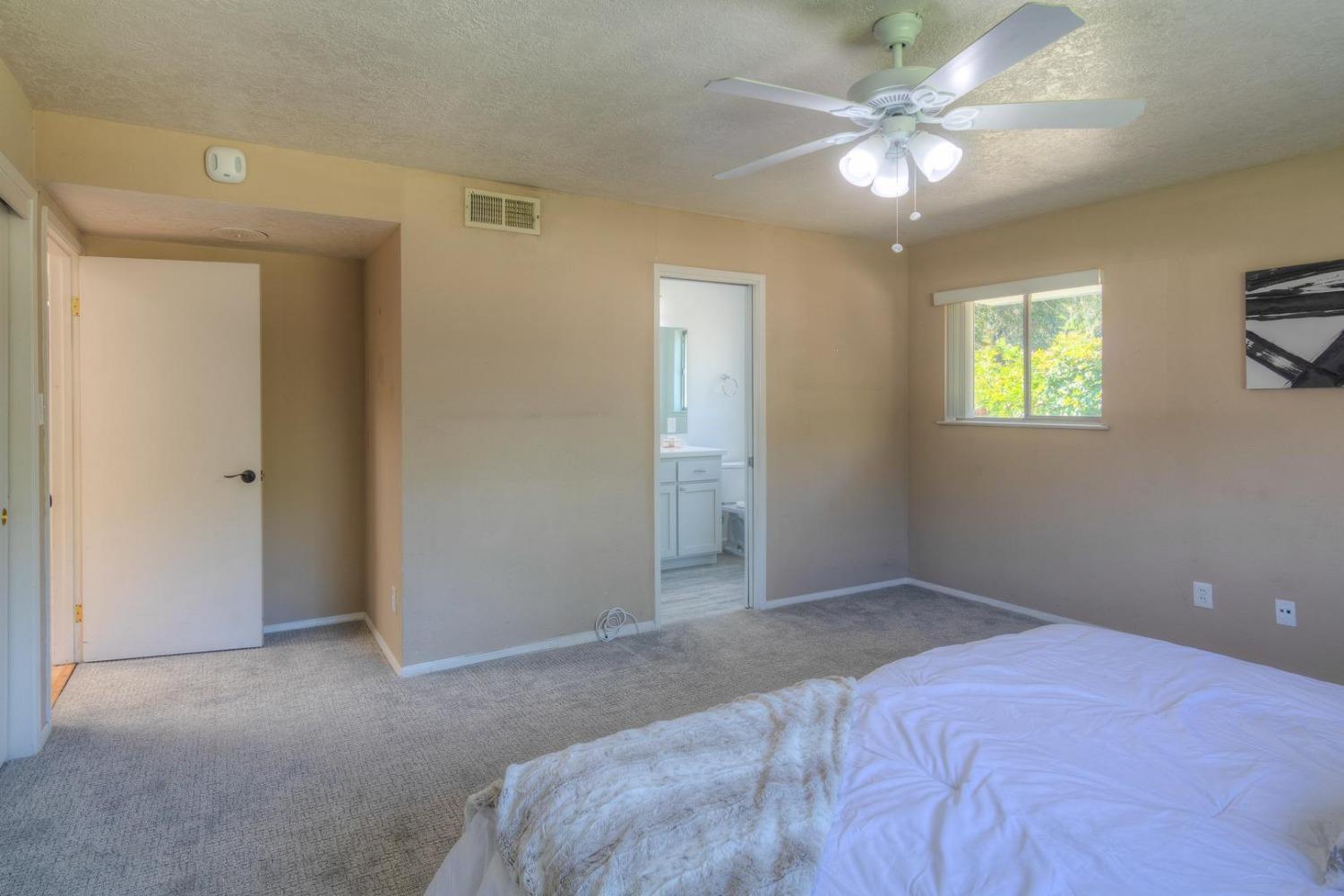 Detail Gallery Image 26 of 83 For 5400 Valhalla Dr, Carmichael,  CA 95608 - 3 Beds | 2/1 Baths