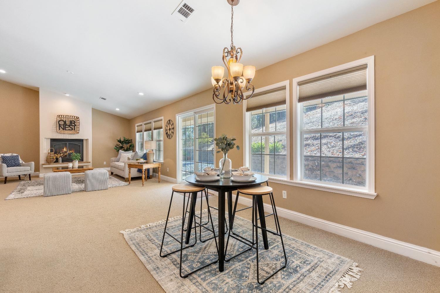 Detail Gallery Image 9 of 39 For 2742 Brown Bear Trl, Cool,  CA 95614 - 3 Beds | 2 Baths