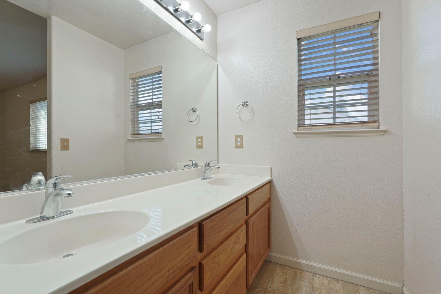 Detail Gallery Image 19 of 24 For 2538 Deborah Ln, Stockton,  CA 95206 - 3 Beds | 2 Baths