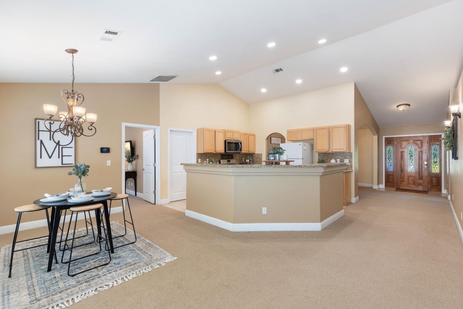 Detail Gallery Image 3 of 39 For 2742 Brown Bear Trl, Cool,  CA 95614 - 3 Beds | 2 Baths