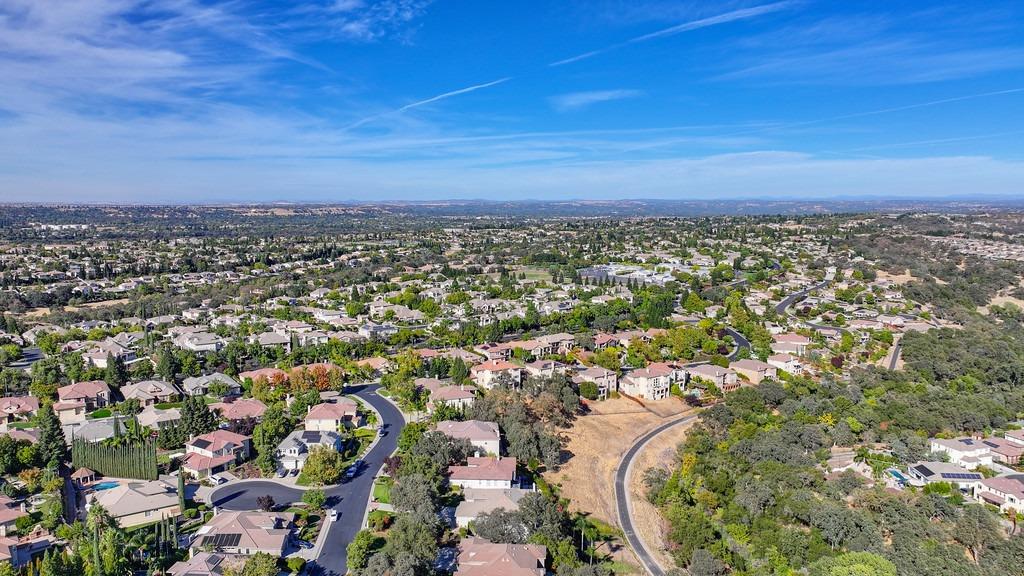 Detail Gallery Image 35 of 53 For 1580 Ridge Creek Way, Roseville,  CA 95661 - 5 Beds | 3/1 Baths