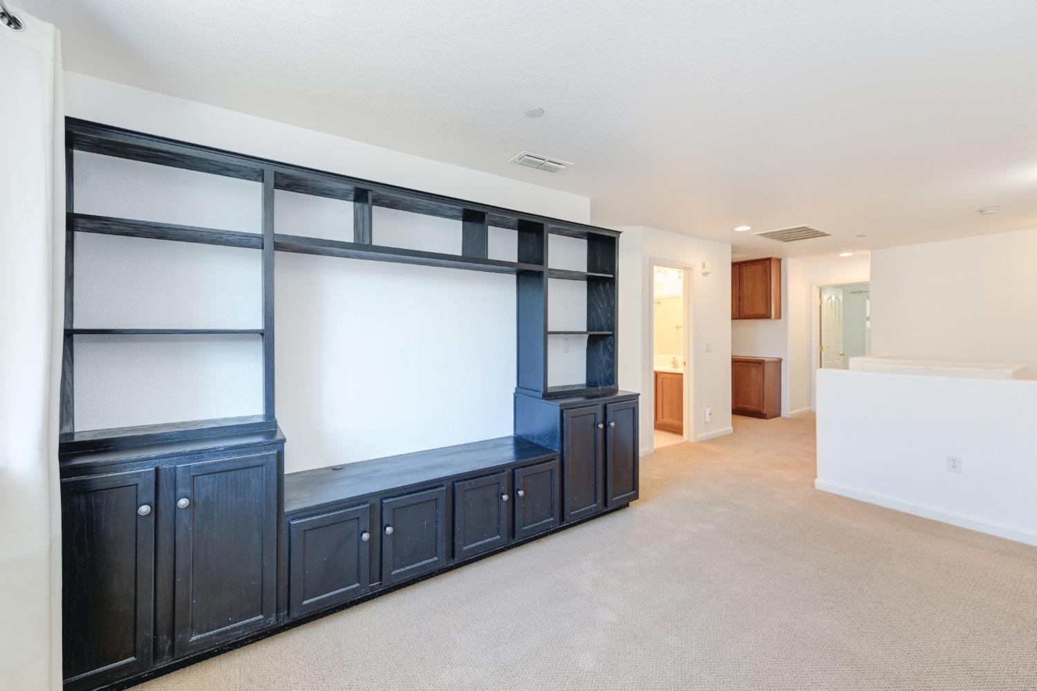 Detail Gallery Image 19 of 41 For 1608 Esplanade Cir, Folsom,  CA 95630 - 2 Beds | 2/1 Baths