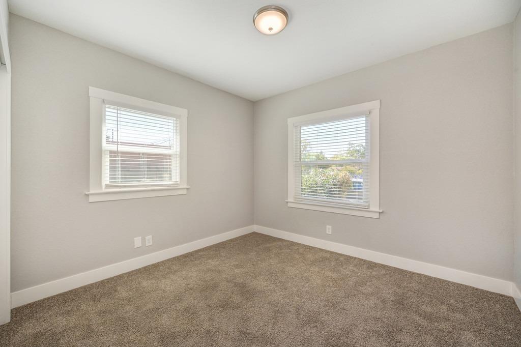 Detail Gallery Image 24 of 46 For 3225 Franklin Blvd, Sacramento,  CA 95818 - 2 Beds | 2 Baths