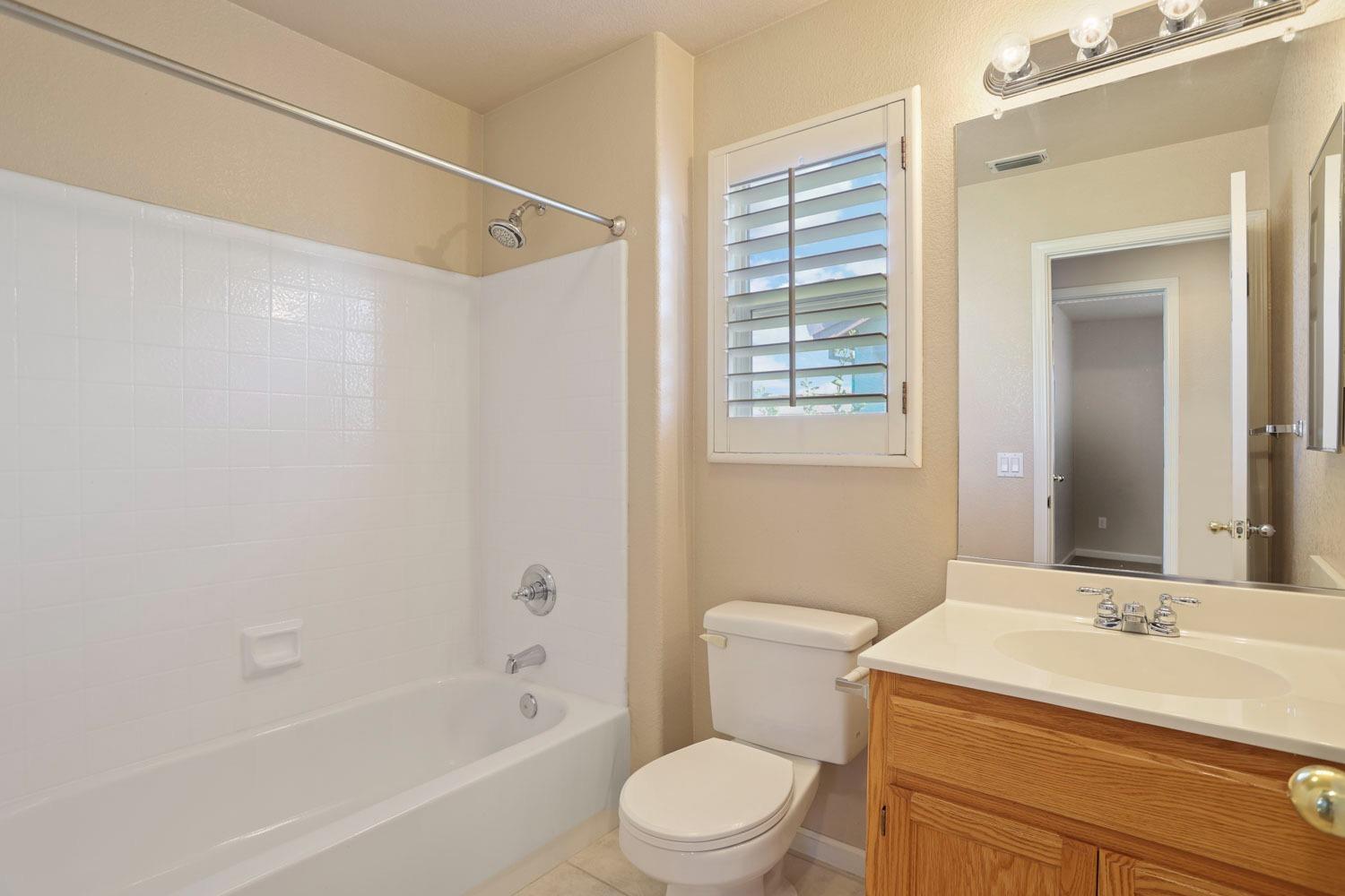 Detail Gallery Image 33 of 46 For 2648 Gaines Ct, Tracy,  CA 95377 - 3 Beds | 2/1 Baths