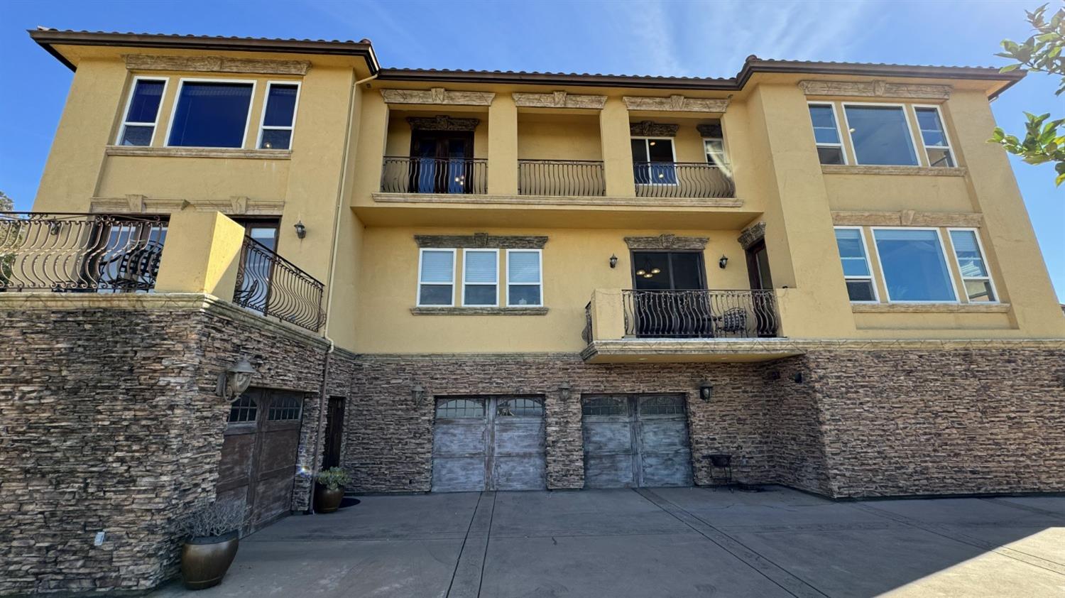 Detail Gallery Image 7 of 99 For 521 Montridge Way, El Dorado Hills,  CA 95762 - 5 Beds | 4/1 Baths