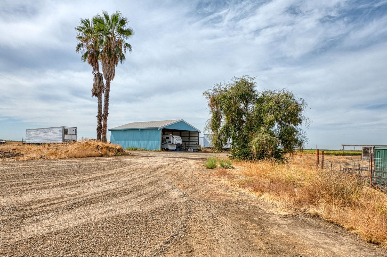 Road 33 1/2, Madera, California image 34