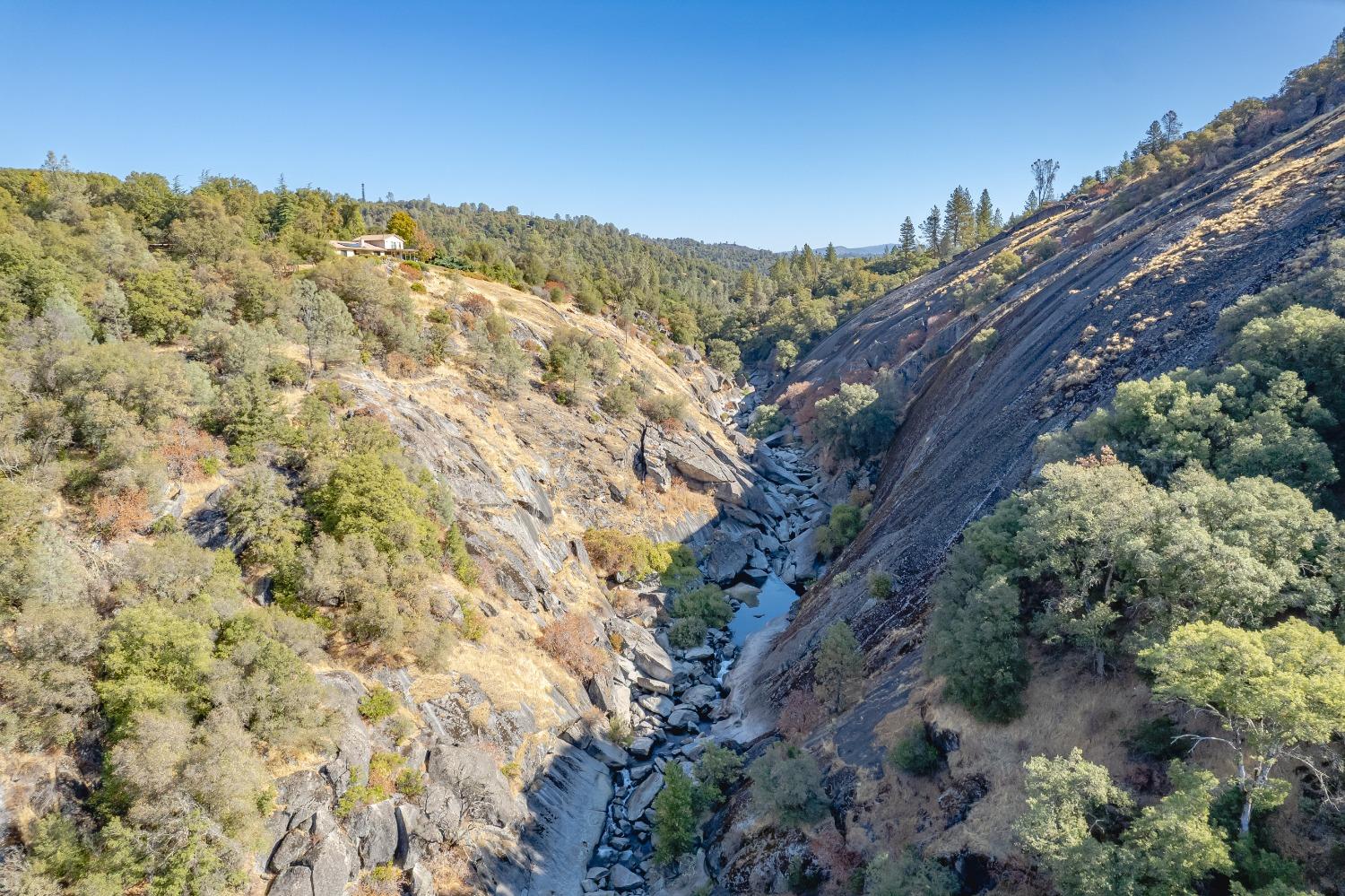 Detail Gallery Image 5 of 74 For 3825 Ethelon Pl, Placerville,  CA 95667 - 3 Beds | 3/1 Baths