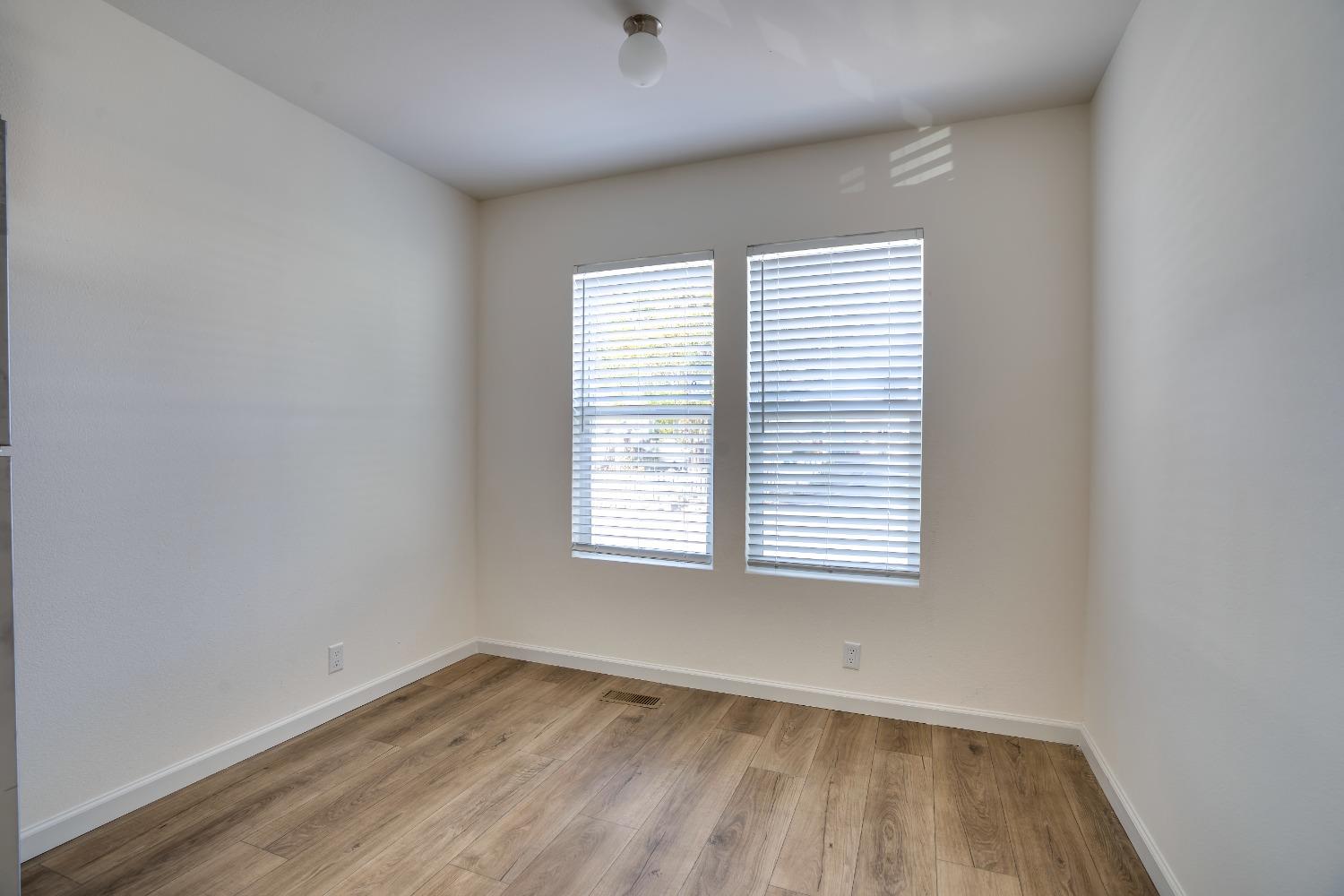 Detail Gallery Image 6 of 16 For 9340 Orangevale Ave 19, Orangevale,  CA 95662 - 1 Beds | 1 Baths