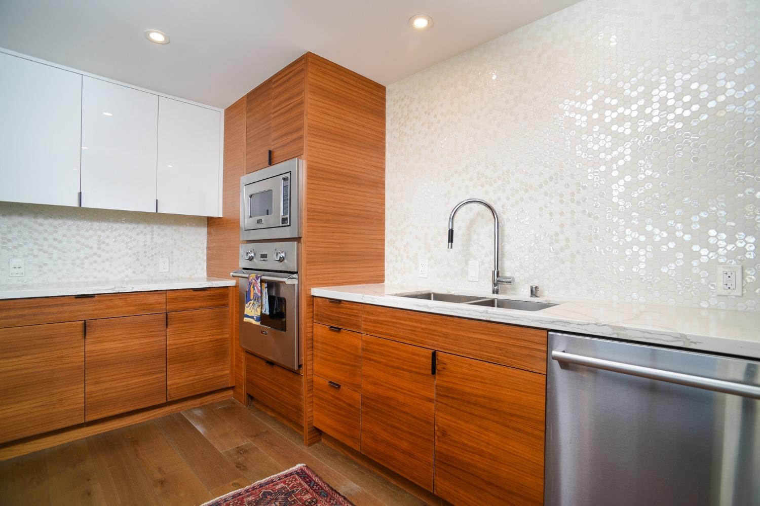 Detail Gallery Image 9 of 65 For 500 J St #1608,  Sacramento,  CA 95814 - 2 Beds | 2/1 Baths