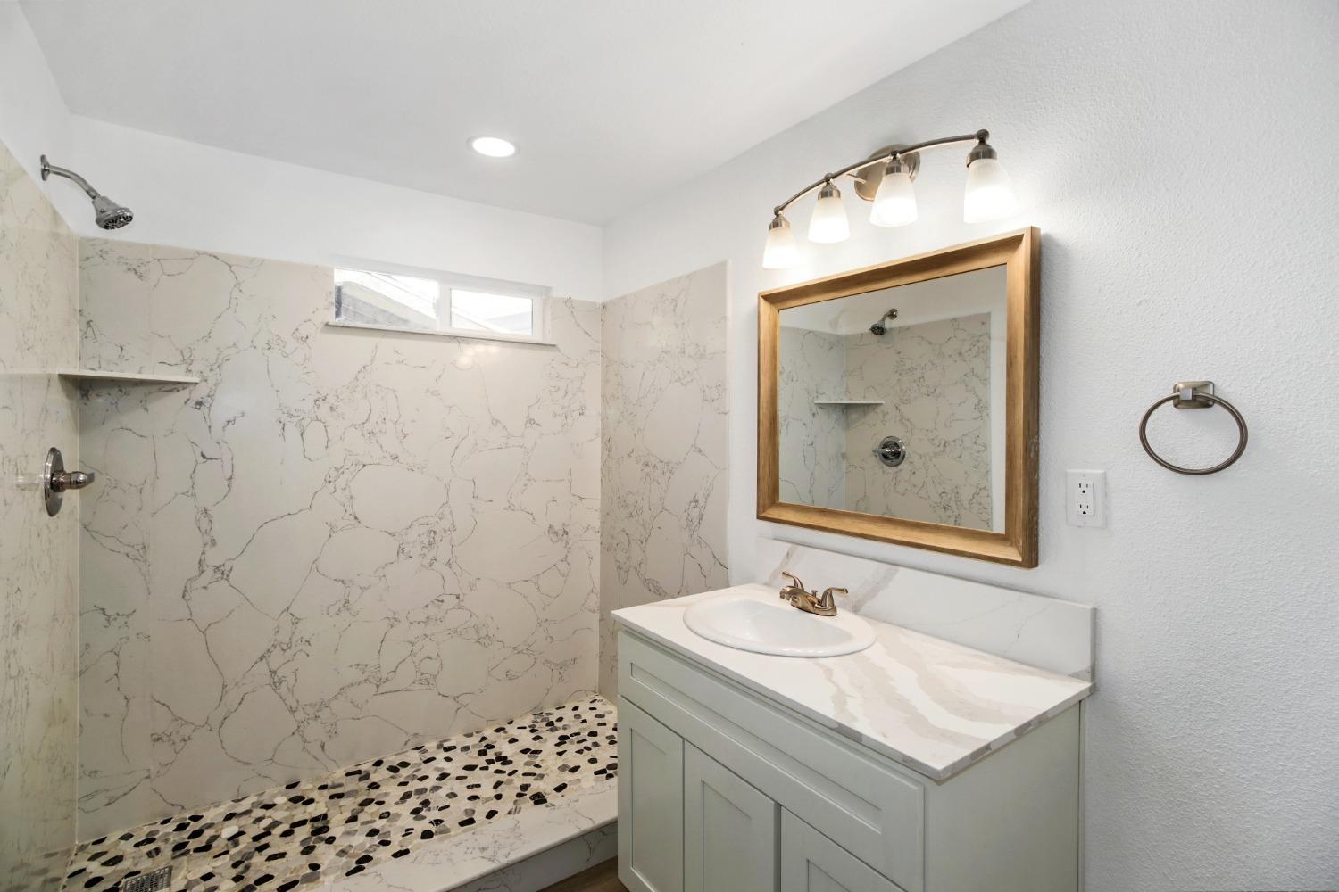 Detail Gallery Image 18 of 33 For 1707 Virginia Ave, West Sacramento,  CA 95691 - 2 Beds | 2 Baths