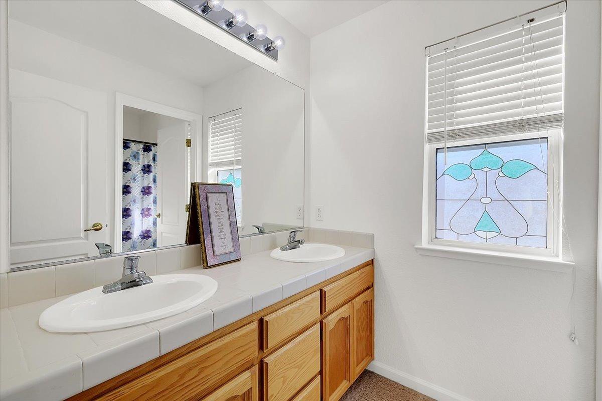 Detail Gallery Image 21 of 41 For 1651 Blanchard Dr, Roseville,  CA 95747 - 3 Beds | 2/1 Baths