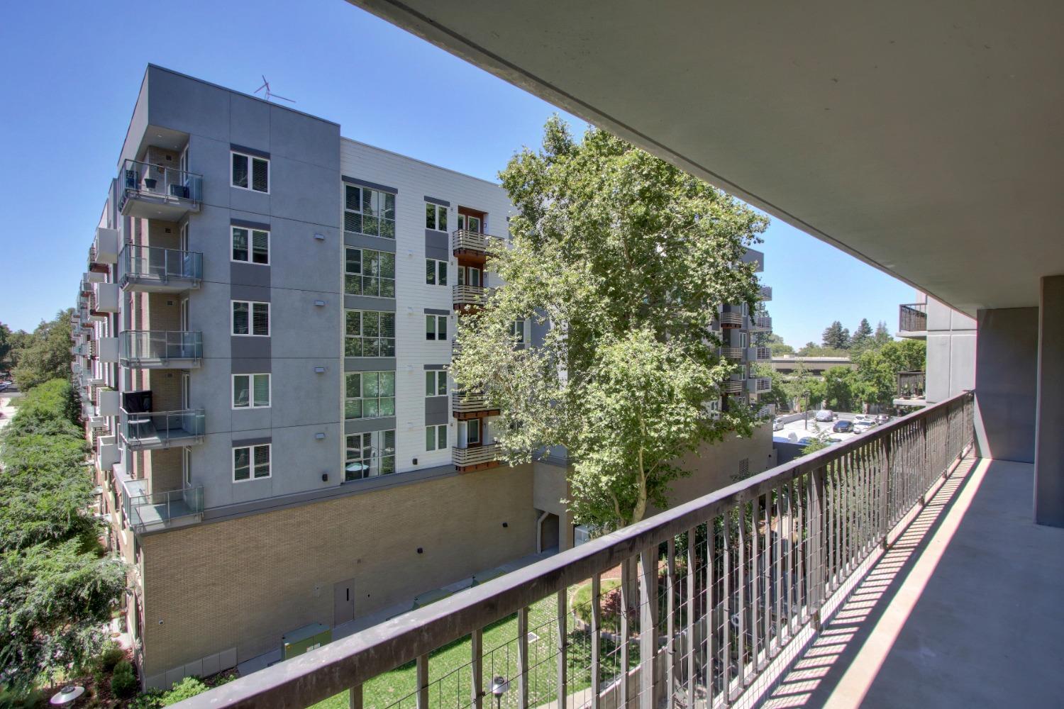 Detail Gallery Image 24 of 52 For 500 N St #504,  Sacramento,  CA 95814 - 2 Beds | 2 Baths