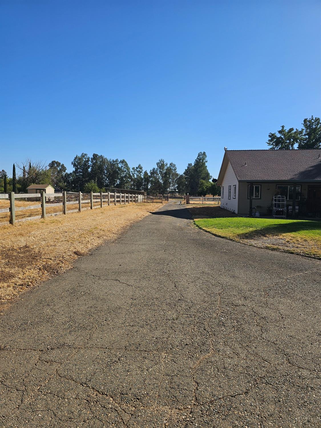 Detail Gallery Image 78 of 99 For 3232 Amoruso Way, Roseville,  CA 95747 - 3 Beds | 2/1 Baths