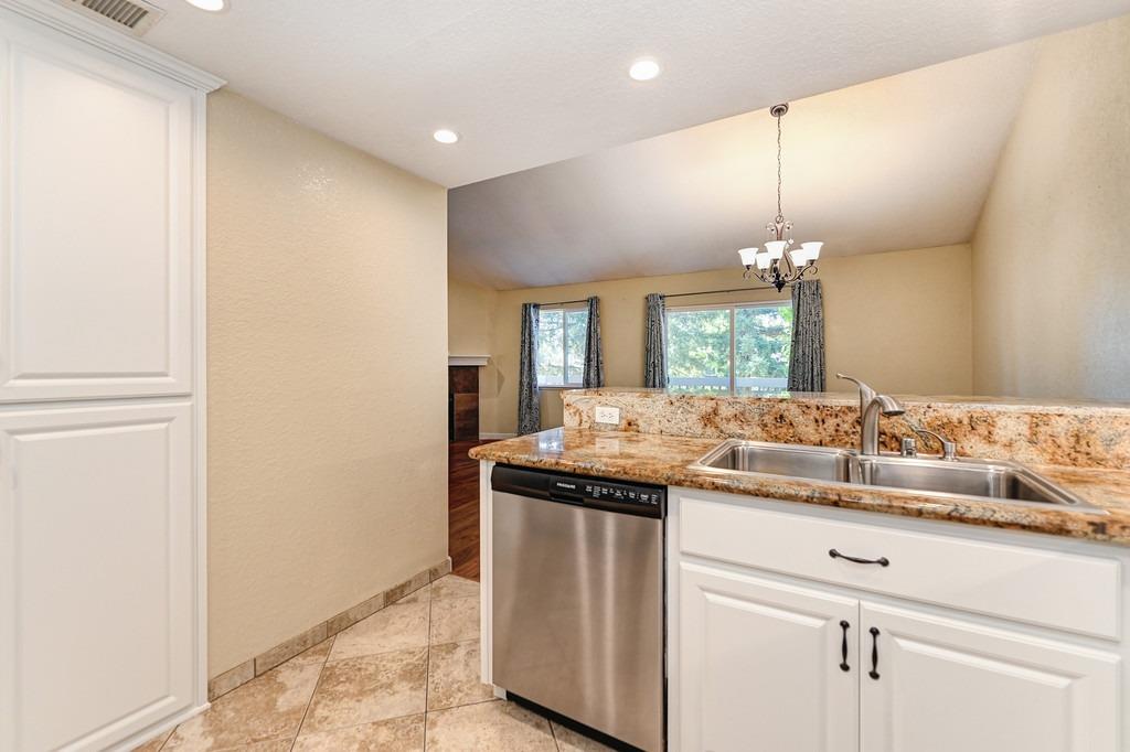 Detail Gallery Image 15 of 35 For 205 Live Oak Cir #48,  Roseville,  CA 95678 - 3 Beds | 2 Baths