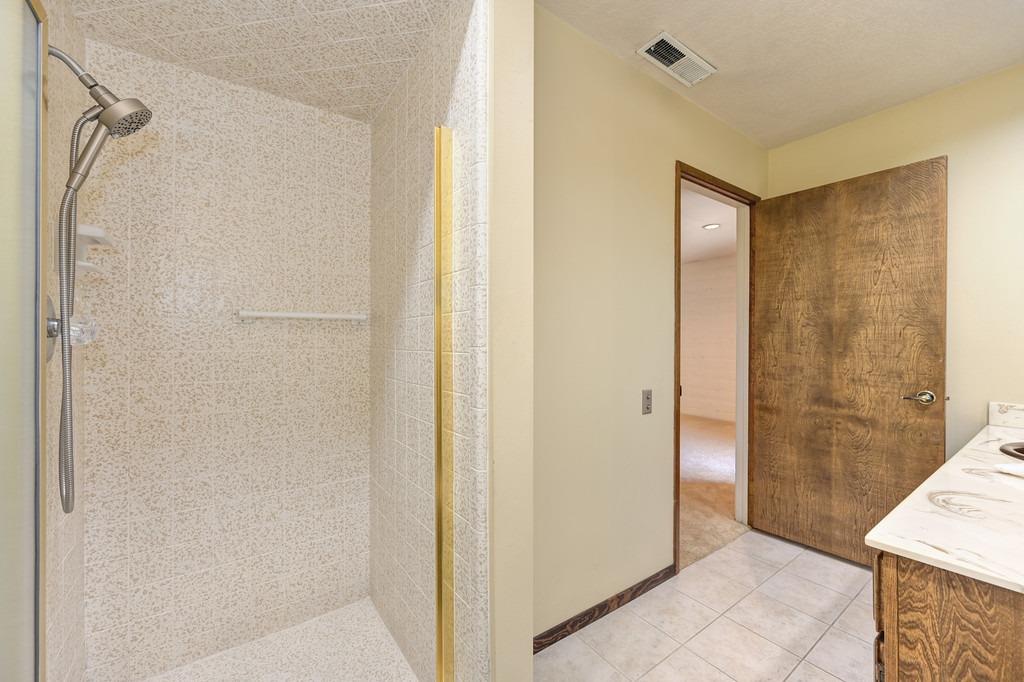 Detail Gallery Image 23 of 49 For 7551 Fairway Two Ave, Fair Oaks,  CA 95628 - 2 Beds | 2/1 Baths