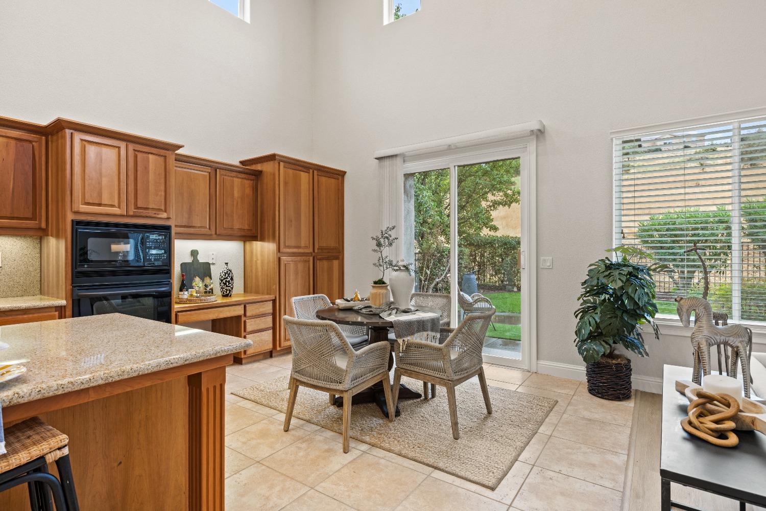 Detail Gallery Image 10 of 50 For 622 Ruscello Ct, El Dorado Hills,  CA 95762 - 4 Beds | 2/1 Baths