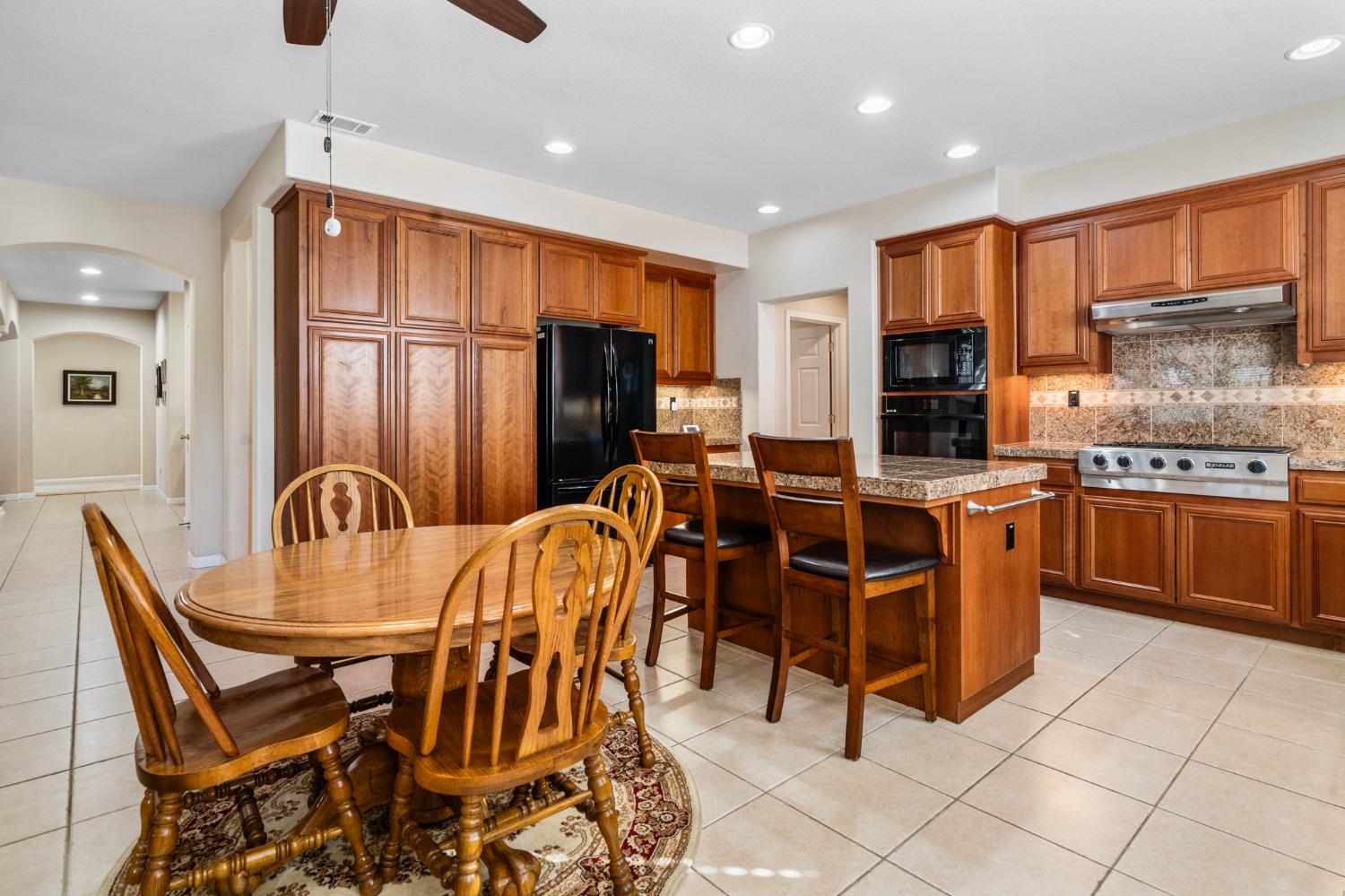 Detail Gallery Image 29 of 74 For 2577 Baigorry Ct, Tracy,  CA 95304 - 4 Beds | 2/1 Baths