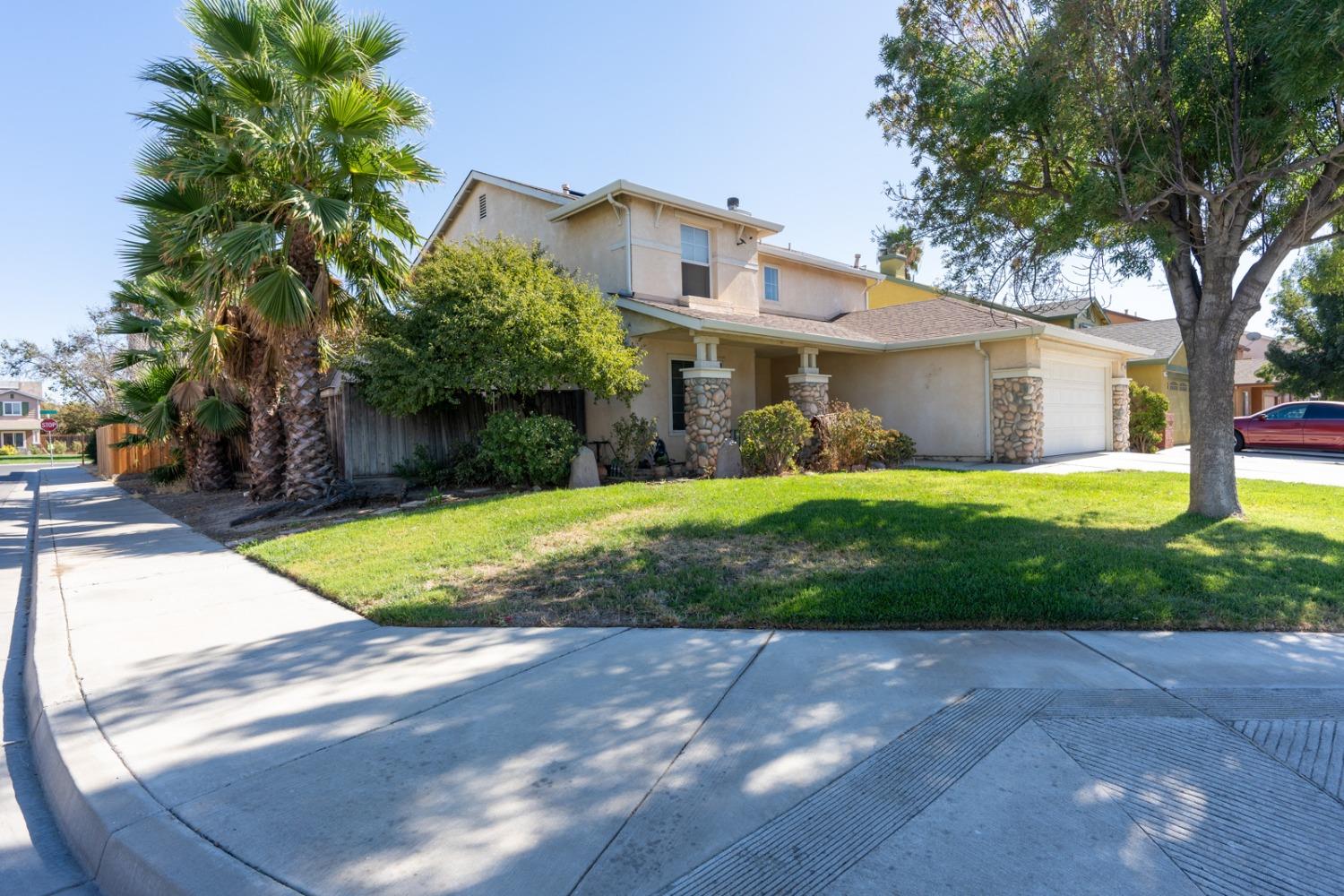 Detail Gallery Image 5 of 46 For 702 Harlequin Ct, Los Banos,  CA 93635 - 4 Beds | 2/1 Baths