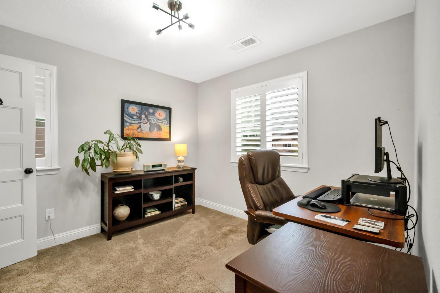 Detail Gallery Image 25 of 55 For 6159 Mehrten Cir, Rocklin,  CA 95765 - 3 Beds | 2/1 Baths