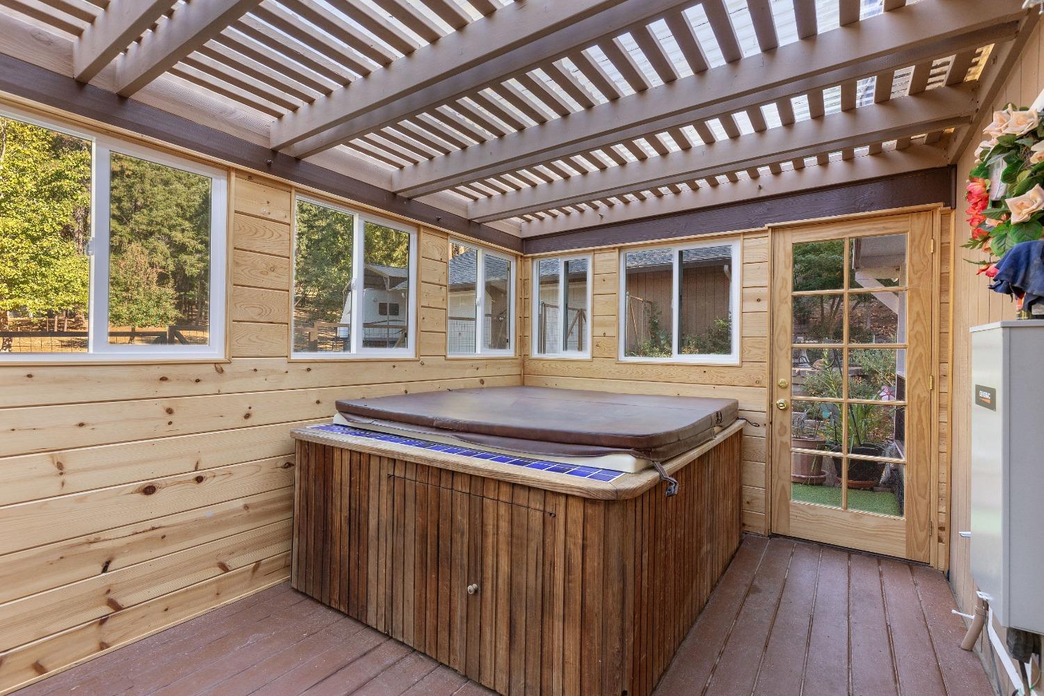 Detail Gallery Image 7 of 38 For 5400 Edelweiss Way, Pollock Pines,  CA 95726 - 2 Beds | 2 Baths