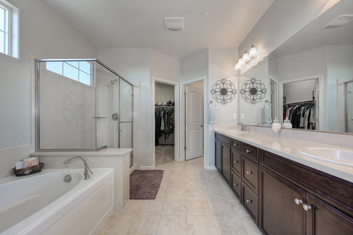 Detail Gallery Image 21 of 37 For 2148 Castle Pines Way, Roseville,  CA 95747 - 3 Beds | 2/1 Baths