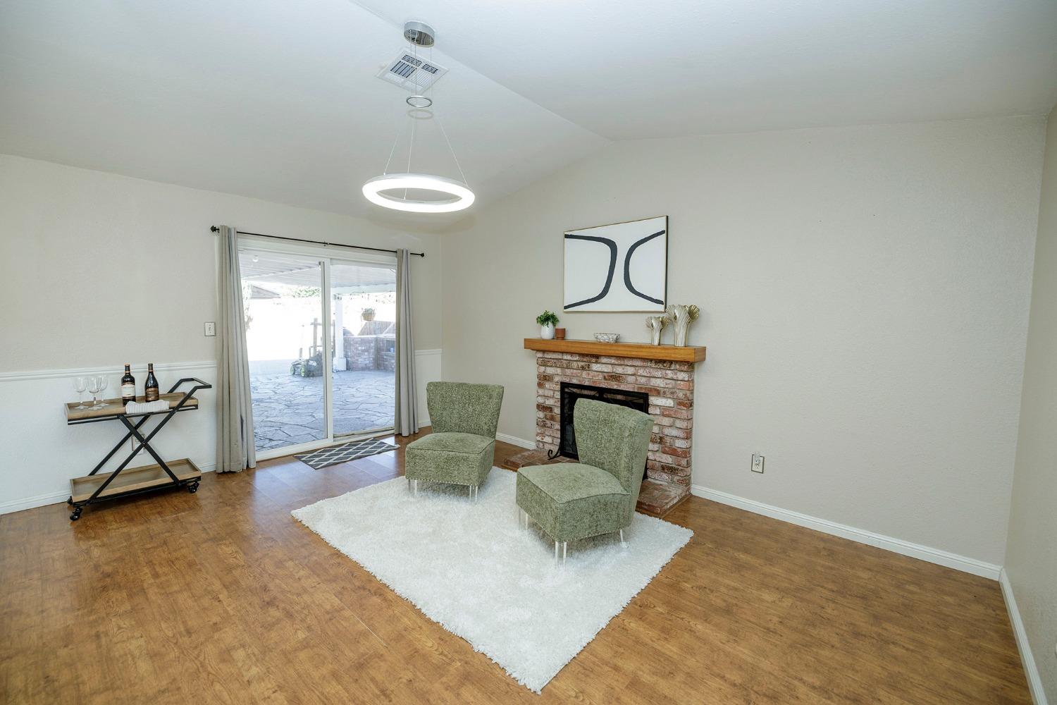 Detail Gallery Image 13 of 40 For 211 S Central Ave, Tracy,  CA 95376 - 3 Beds | 2 Baths