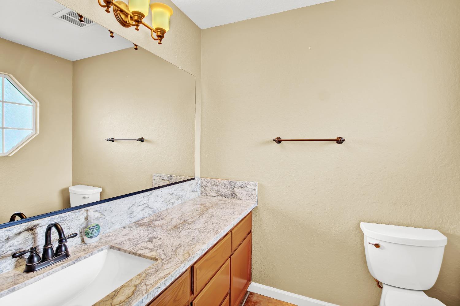 Detail Gallery Image 17 of 39 For 2621 Dardanelle Dr, Modesto,  CA 95355 - 3 Beds | 2/1 Baths