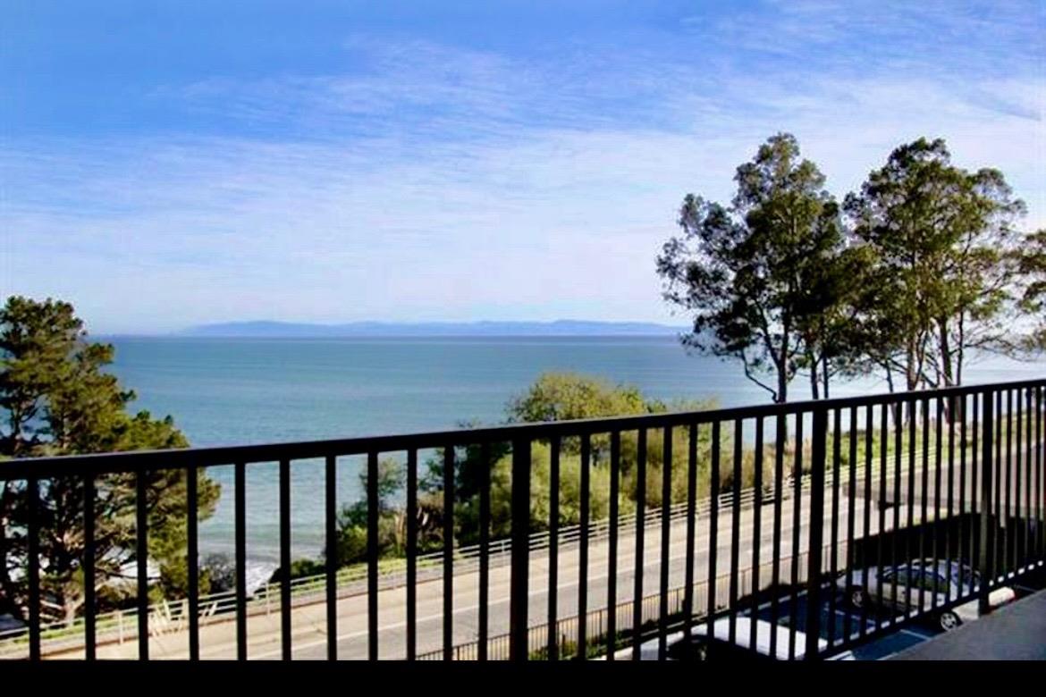 Detail Gallery Image 1 of 50 For 870 Park Ave #105,  Capitola,  CA 95010 - 2 Beds | 2 Baths