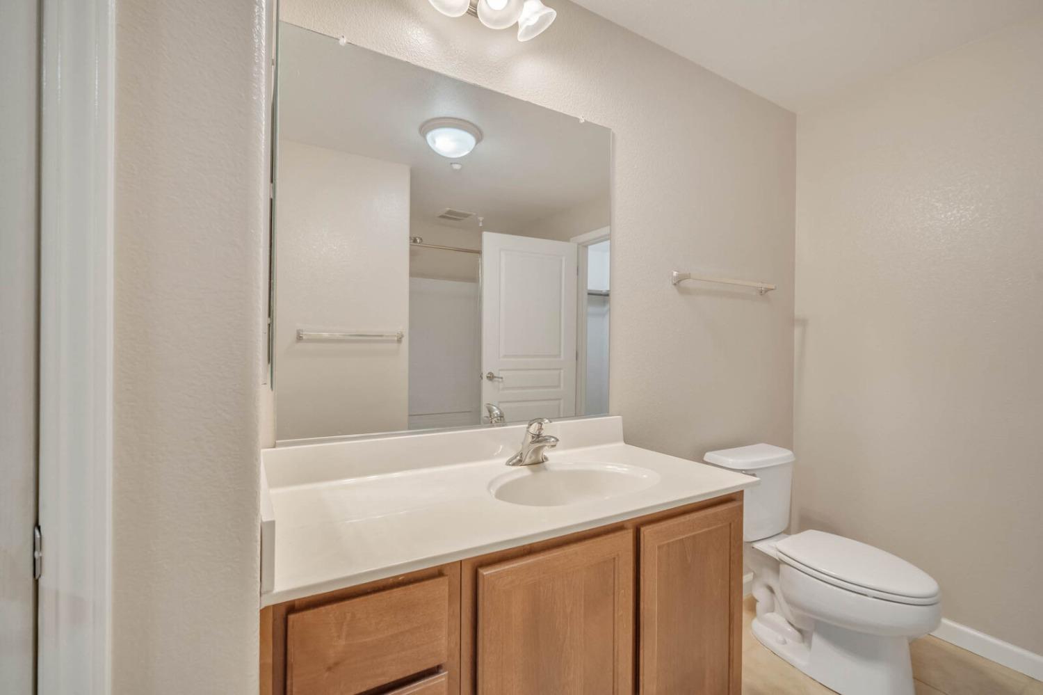 Detail Gallery Image 17 of 29 For 9515 Coney Island Cir #12,  Elk Grove,  CA 95758 - 2 Beds | 2 Baths