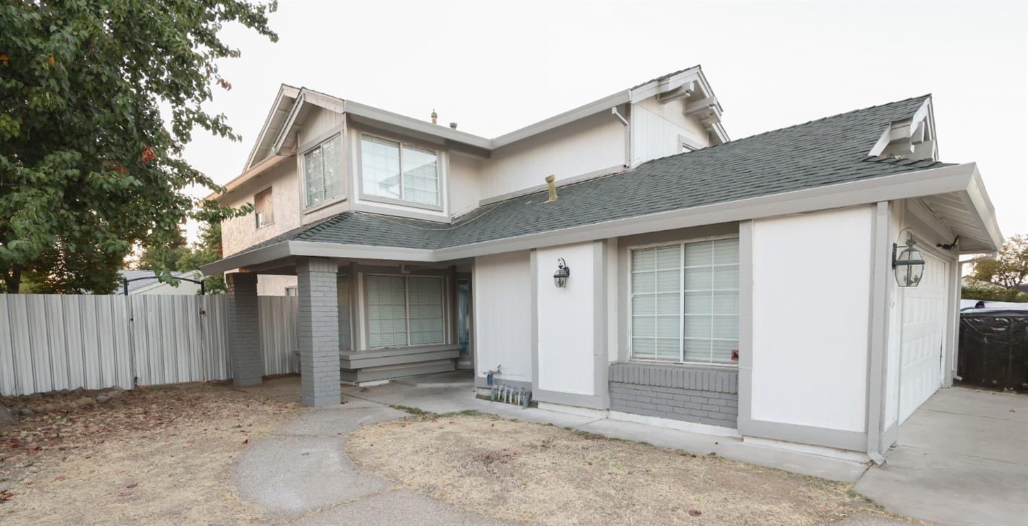 Detail Gallery Image 1 of 49 For 8046 Kirkton Ct, Sacramento,  CA 95828 - 4 Beds | 2/1 Baths