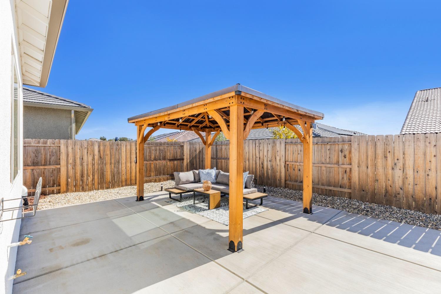 Detail Gallery Image 47 of 74 For 4651 Trumpet Lily Way, Roseville,  CA 95747 - 3 Beds | 2/1 Baths